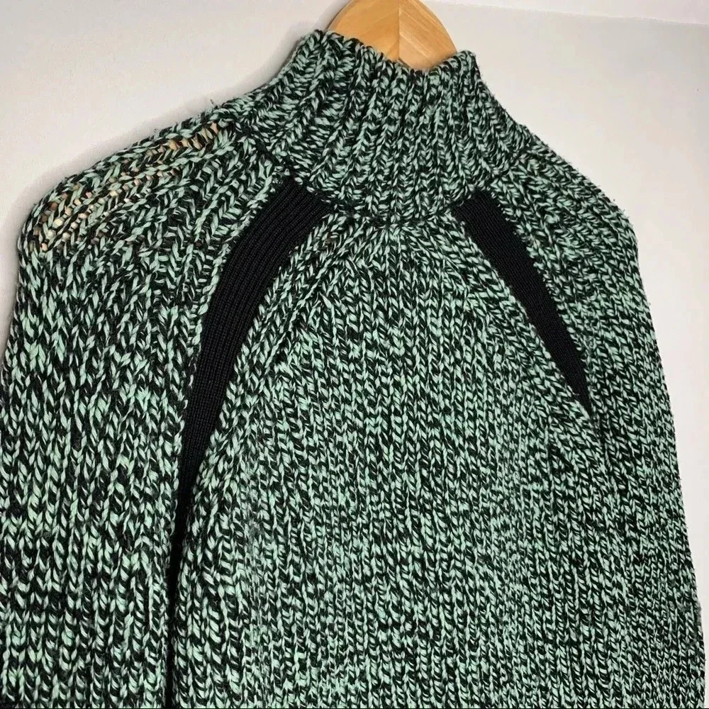 Theory Riona Ultra Fine Wool Sweater Size Medium